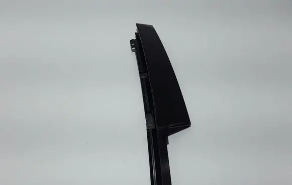 Front door glass trim molding