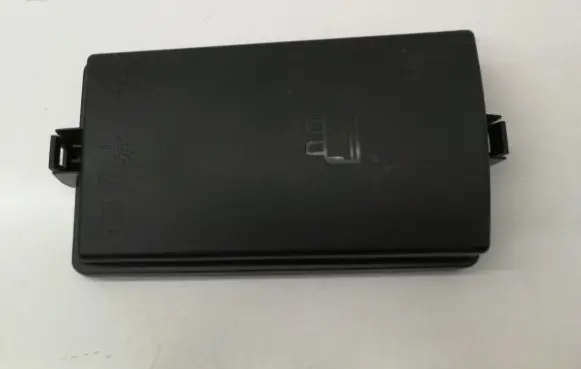 Volkswagen PASSAT B8 Fuse box cover 5Q0937132B