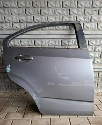 Chevrolet Aveo Rear door