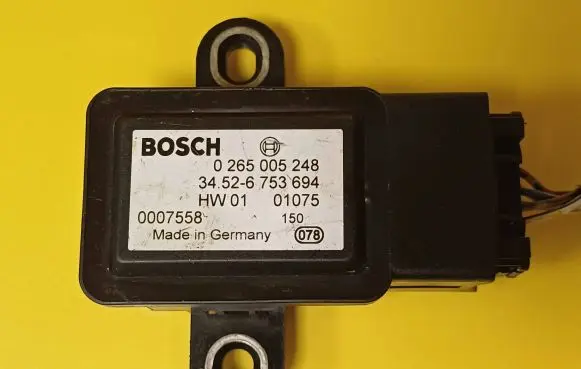 BMW 5 E39 ESP acceleration yaw rate sensor 6753694 34.52-6753694 0265005248