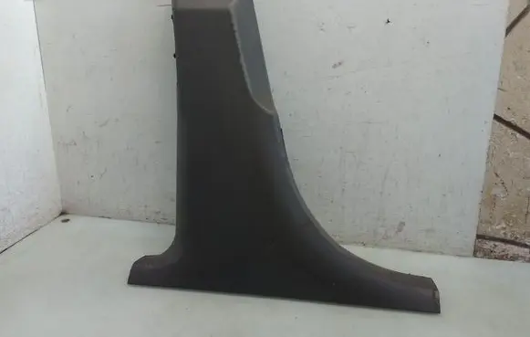 Audi A8 S8 D2 4D Pillar (middle) 