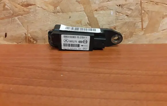 Mercedes-Benz CLK A209 C209 Airbag deployment crash/impact sensor 2639 0018204426
