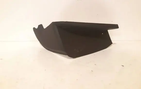 Volkswagen Touran II Rear light trim 