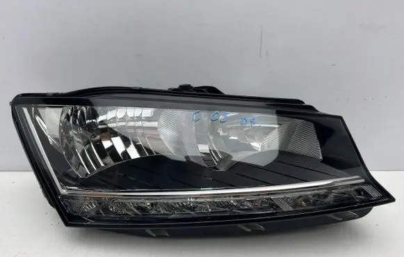 Skoda Fabia Mk3 (NJ) Headlight/headlamp 6V2941016D