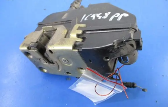 Renault Scenic II - Grand scenic II Front door lock