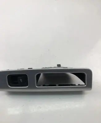 Volvo V50 Electric window control switch 8663819
