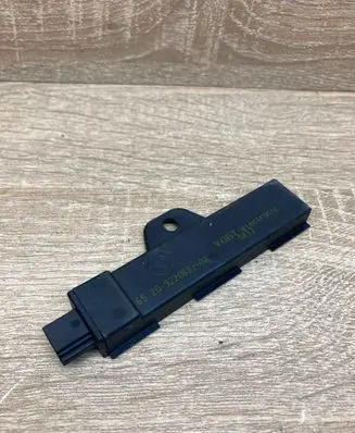 BMW 1 F20 F21 Keyless system antenna 9220832 0413
