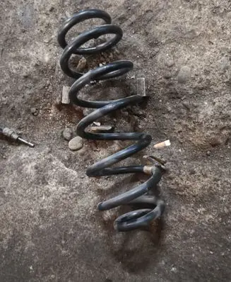 Dodge Durango III Front coil spring