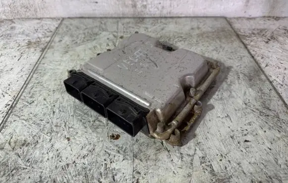 Renault Laguna II Engine control unit/module 0281010637 8200211711 8200085386