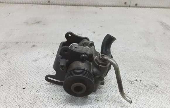 Ford Focus Power steering pump 