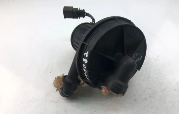 Audi A6 S6 C5 4B Secondary air pump 06A959253B