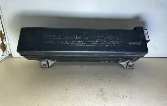 Chrysler Voyager Fuse box set 04707892AB 23417
