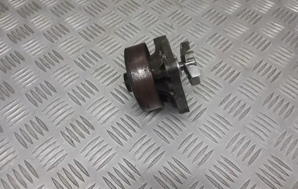 Toyota Corolla E120 E130 Water pump