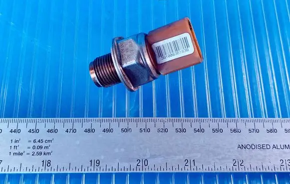 Fuel pressure sensor