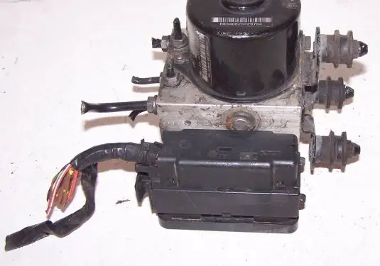 Skoda Superb B6 (3T) ABS Pump 3T0