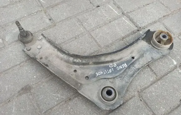 Renault Latitude (L70) Front lower control arm/wishbone