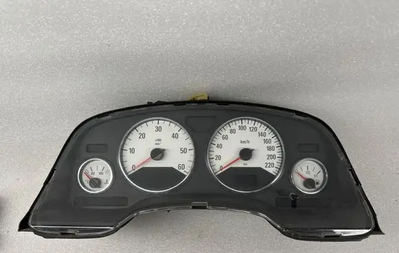Opel Zafira A Speedometer (instrument cluster) 110080210 24461761