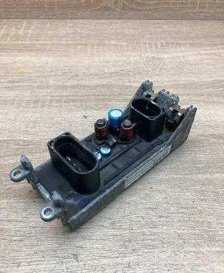 Audi A8 S8 D3 4E Heater blower fan relay 4E0820521B 4E0910521