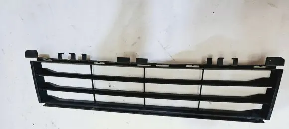 BMW 5 G30 G31 Front bumper lower grill 7385257