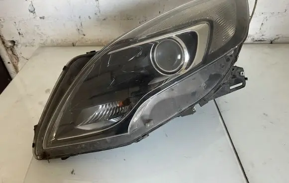 Opel Zafira C Headlight/headlamp 39009023 0301263601 LE10C6239