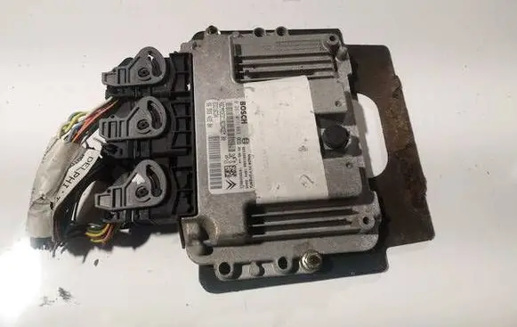 Citroen C4 I Engine control unit/module 0281011863