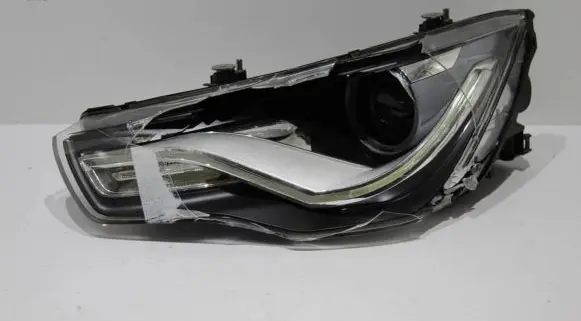 Audi A1 Headlight/headlamp 8X0941003 0200336115