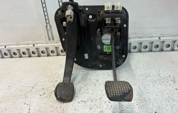 Iveco Daily 4th gen Pedal assembly 504068713 504068715 504068714
