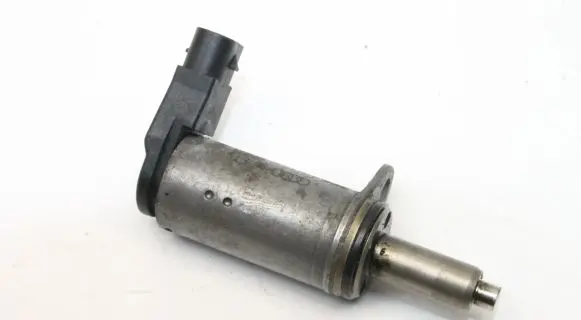 Audi A4 S4 B8 8K Turbo solenoid valve 06H103697B
