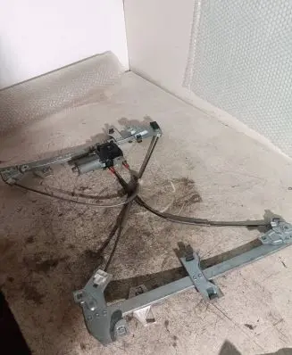 Citroen Berlingo Front door window regulator with motor 0130821762
