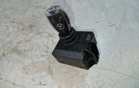 Mercedes-Benz E W212 Ignition lock A2189054701