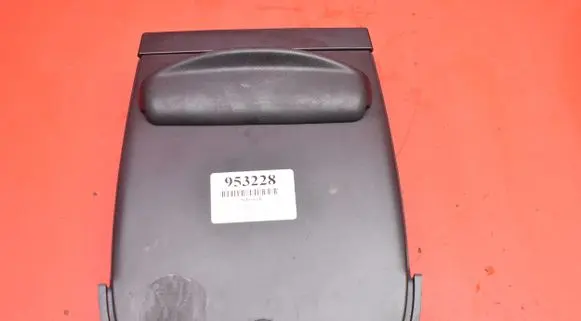Glove box