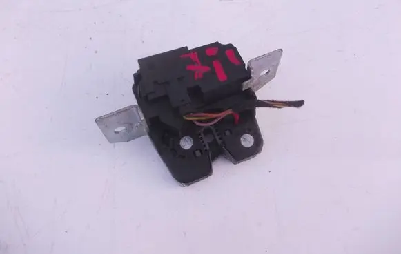 Mercedes-Benz B W245 Tailgate/trunk/boot lock/catch/latch A1697400235
