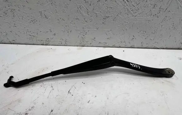 Mercedes-Benz E W212 Front wiper blade arm A2128201344