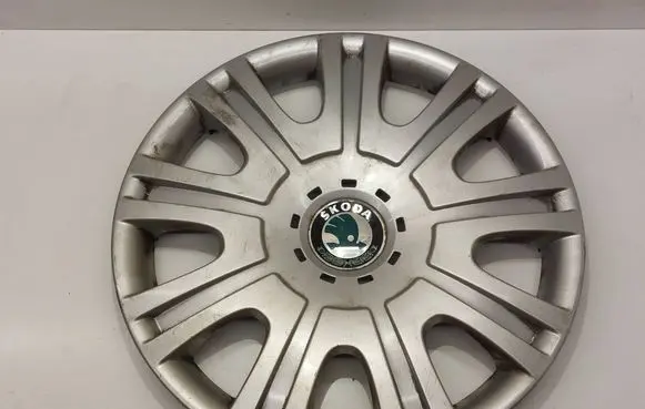 Skoda Octavia Mk2 (1Z) R15 wheel hub/cap/trim 1Z0601147E