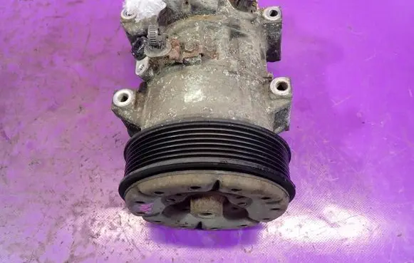 Toyota Avensis Verso Air conditioning (A/C) compressor (pump)