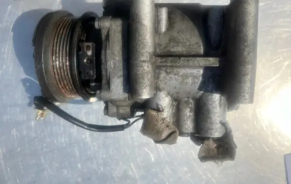 Ford Mondeo Mk III Air conditioning (A/C) compressor (pump) AV6N19D629BC APB69