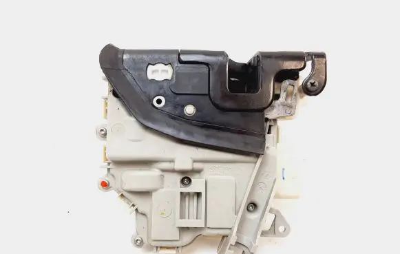 Audi A6 S6 C7 4G Front door lock 8J1837016C