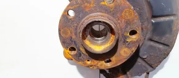 Volkswagen Golf V Front wheel hub