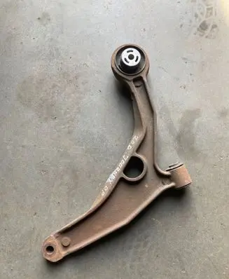 Dodge Journey Front lower control arm/wishbone 04766428AA
