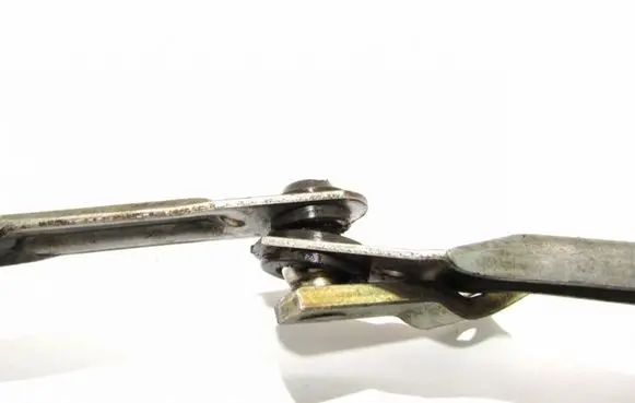 Audi A4 S4 B6 8E 8H Front wiper linkage 