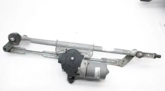 Chrysler Voyager Front wiper linkage and motor W000011421