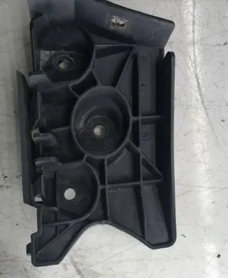 Seat Toledo III (5P) Fender mounting bracket 5P0807183A
