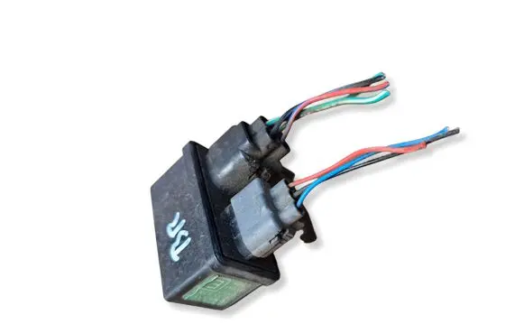 Subaru Outback Window wiper relay 86121AJ000 481657