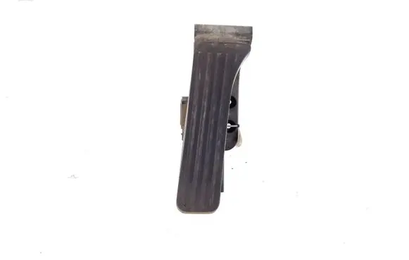 Mercedes-Benz C W204 Accelerator throttle pedal A2043000004