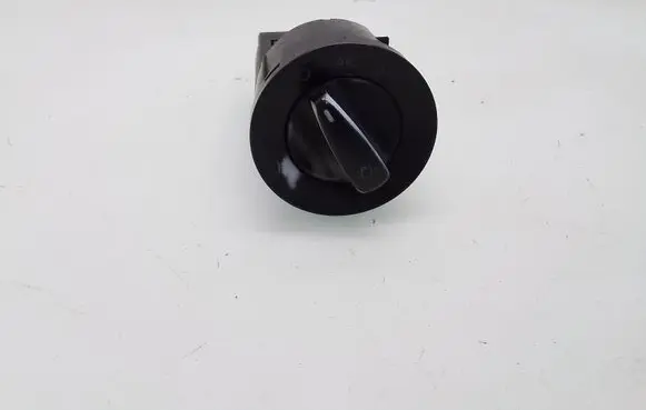 Volkswagen Golf IV Light switch 1C0941531