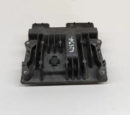 Lexus ES 250 - 300 - 330 Engine control unit/module 8966133Z10 2763002271