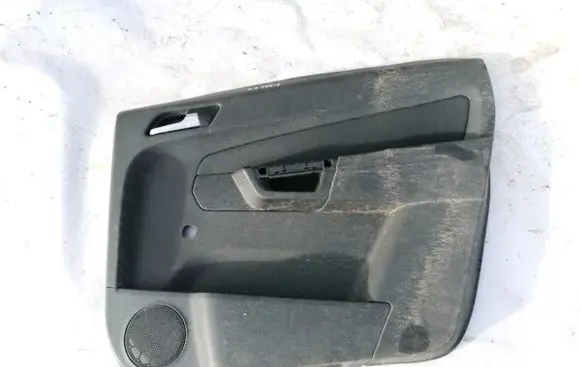 Opel Zafira B Rear door card panel trim 13165274