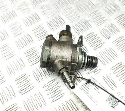 Audi A5 8T 8F Fuel injection high pressure pump 06E127025M