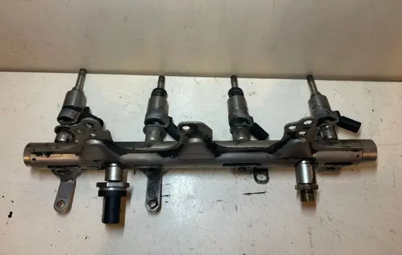 Skoda Yeti (5L) Fuel injectors set 06H906036H 06J133317M