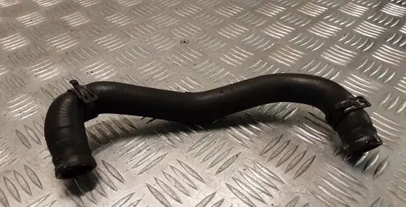 Volkswagen Touareg I Engine coolant pipe/hose 070121062B
